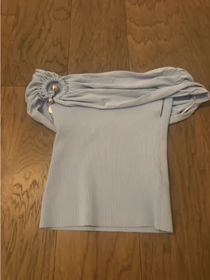 ZARA Off-The-Shoulder Top thumbnail 2