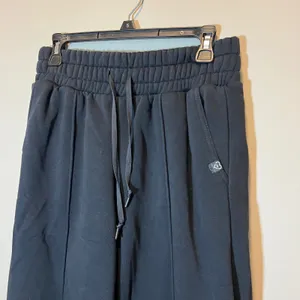 Blogilates Black Wide Leg Pintuck Sweatpants Small High Waist Loungewear thumbnail 2