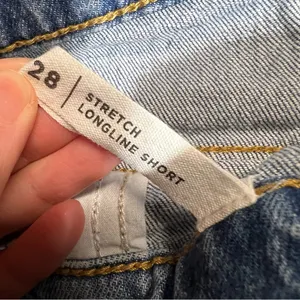 Stretch Longline Denim Shorts Size 28 EUC thumbnail 4