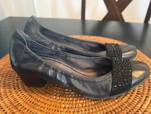 Tamaris Leather Rhinestone Block Heel Pumps‎ Womens Size 39 EU thumbnail 1