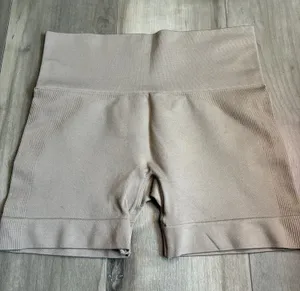 Set Active Sculptflex Biker Shorts size Medium thumbnail 1