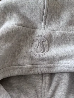 Lululemon Sweatshirt Pullover Hoodie thumbnail 2