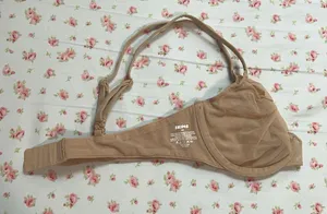 SKIMS Underwire Scoop Bra thumbnail 2