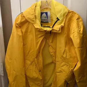 FINAL MARKDOWN Sierra designs gortex windbreaker small Yellow thumbnail 1