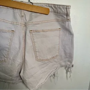 Universal Thread Women's 14/32 High-Rise Vintage‎ Midi Jean Shorts White Stretch thumbnail 11