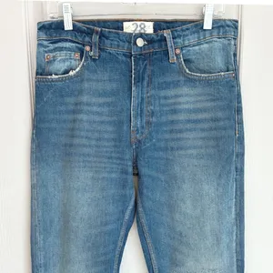 Free People Vixen Cigarette Jeans 28 Vintage Indigo Distressed High‎ Rise thumbnail 2