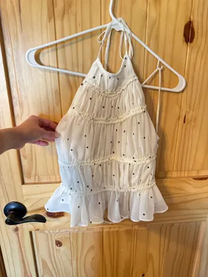 Cute halter top  thumbnail 2