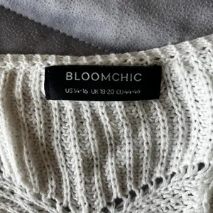 Womens BloomChic Oversized Knit Sweater Size 14-16 thumbnail 5