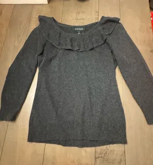 Lauren Ralph Lauren Size XS Ruffle Neckline Gray Sweater Silk & Cashmere thumbnail 1