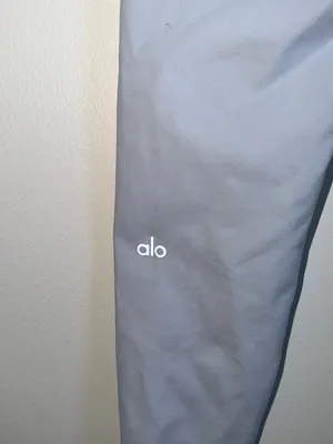 ALO Airbrush Blue Leggings Size Medium Cropped 23” thumbnail 8
