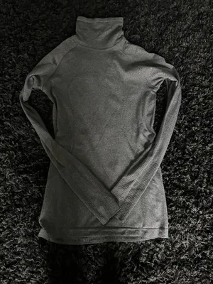 Lululemon Turtleneck Long Sleeve Swiftly thumbnail 1