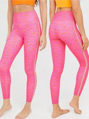 OFFLINE by Aerie Hi Rise Goals Crochet Inlay Neon Pink 7/8 Leggings Sz M 💛🎀 thumbnail 2