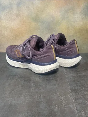 Saucony Triumph 18 Women's Purple Running Shoes S10595-20 Size 6 thumbnail 11