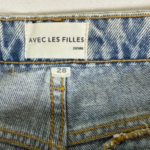 Avec Les Filles Distressed Utility Cargo Jeans Light Wash Wide Leg Size 28 thumbnail 10