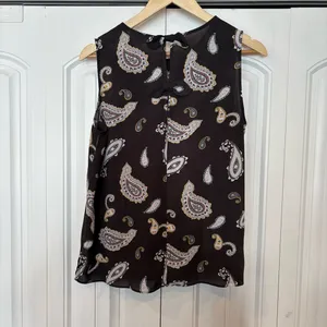 Loft Outlet Brownish/Gray Paisley Bow Back Detail‎ Tank Top Size Small thumbnail 2