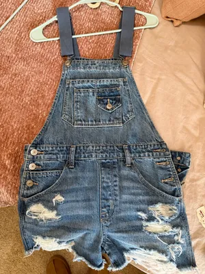 American Eagle 90s boyfriend shortfall thumbnail 1