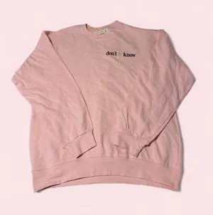 Simply Southern Pink "don't know don’t care" Crewneck Sweatshirt thumbnail 1