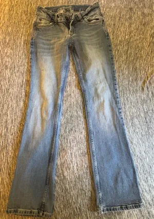 Wrangler Bootcut Jeans Mid-Rise thumbnail 1
