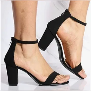 NWOT TOP Moda Black Hannah Sandals, size 8.5 thumbnail 1