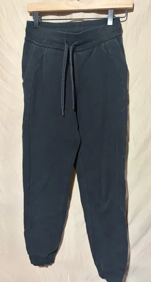 Lululemon Scuba Jogger thumbnail 1