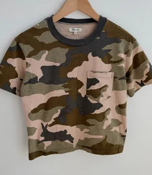 Madewell Cottontail Camo Easy Crop Tee Shirt Bunny Rabbit Pocket Top thumbnail 1