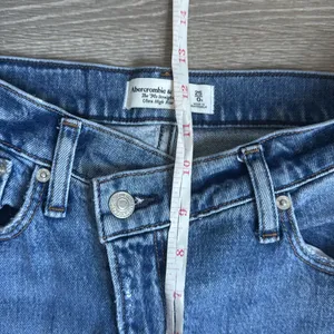 Abercrombie & Fitch 90s Straight Ultra High Rise Criss Cross Jeans 25 thumbnail 8