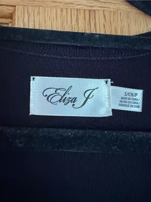 Eliza J Black Bell Sleeve Cardigan Hook & Eye Cropped Layering Sweater Small thumbnail 6