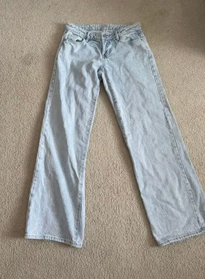 PacSun light wash low rise wide leg jeans thumbnail 1