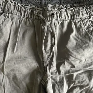 Women’s Size S Dark Grey Thin Cargo Pants with Drawstring Waistband thumbnail 2