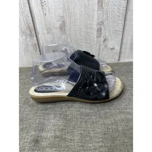 Womens Black Slide On Sandals Size 7 With Flower Rhinestone Detail Open Toe thumbnail 2