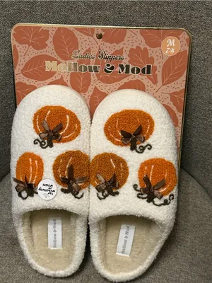 Mellow & Mod Women's Cream Pumpkin Detail Fall Fuzzy Slippers - size M (7-8) thumbnail 2