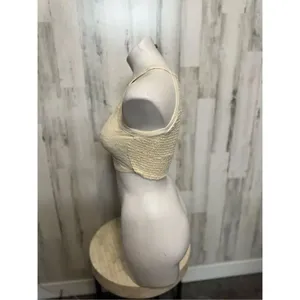 Hollister tan crop top thumbnail 2