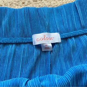 Colsie Plisse Blue Shorts Size M thumbnail 3