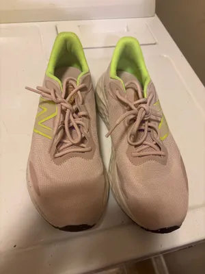 New Balance running shoes  thumbnail 2