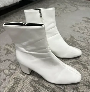 White Bootie Size 8.5 thumbnail 1