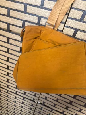 Baggallini gold handbag thumbnail 6