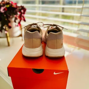 Nike Women's Zoom Span 3 Sneakers in Stone Mauve thumbnail 16