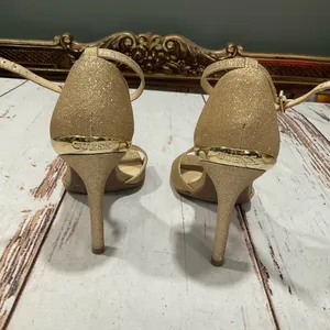 Guess Womens Gold Glitter Stiletto Heels‎ thumbnail 3