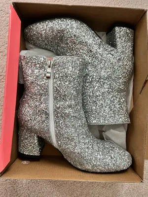 Sparkly Silver Boots Size 6.5 thumbnail 2