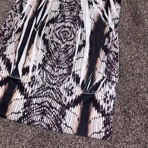 Wet Seal black & white geometric print tank top with tie front detail, size L thumbnail 7