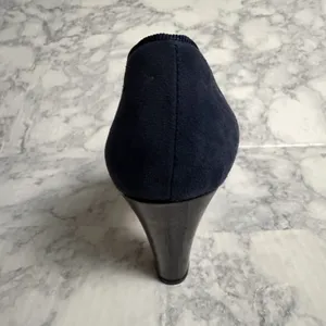 Re-Mix Vintage Footwear Cloche‎ T-straps in Navy Suede/Black Patent, Size 6 thumbnail 10