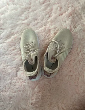 Adidas Shoes Tennis thumbnail 2