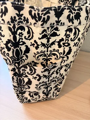 Canvas Damask Tote Bag in Black and Cream thumbnail 12