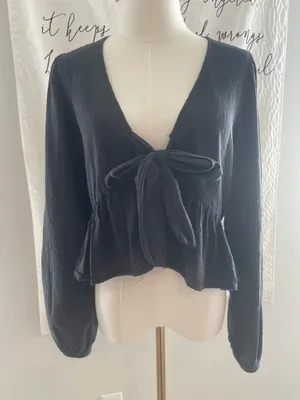 American Eagle Long Sleeve Tie-Front Blouse Size M thumbnail 5