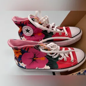Converse Chuck Taylor All Star Lift Platform High Tops -Canvas in Strawberry Jam thumbnail 2