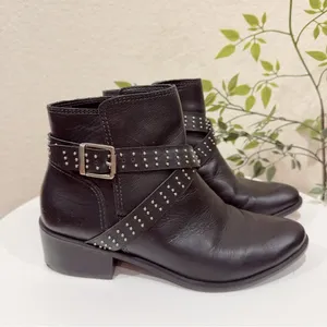 Kaanas Black Leather Albarloa Stud Criss Cross Ankle Bootie Size 6 Preowned thumbnail 5