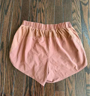 Alo Yoga Shorts thumbnail 2