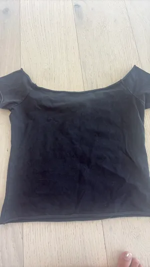 Brandy Melville Off-The-Shoulder Top thumbnail 4