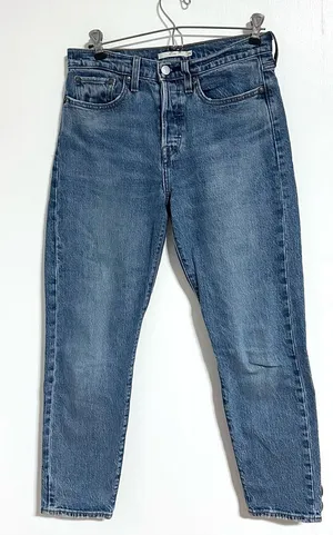 Levi’s Wedgie These Dreams 28 Jeans Icon High Waist Ankle 22861-0034 Inseam 26.5 thumbnail 1