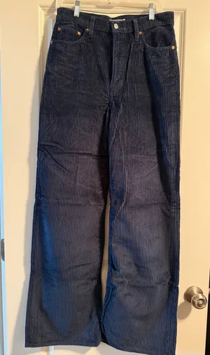 Levi’s Ribcage Wide-Leg Jeans Corduroy thumbnail 1